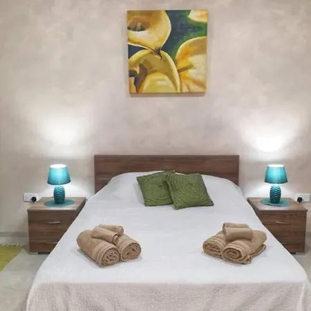 Διαμέρισμα Modern In Bugibba *